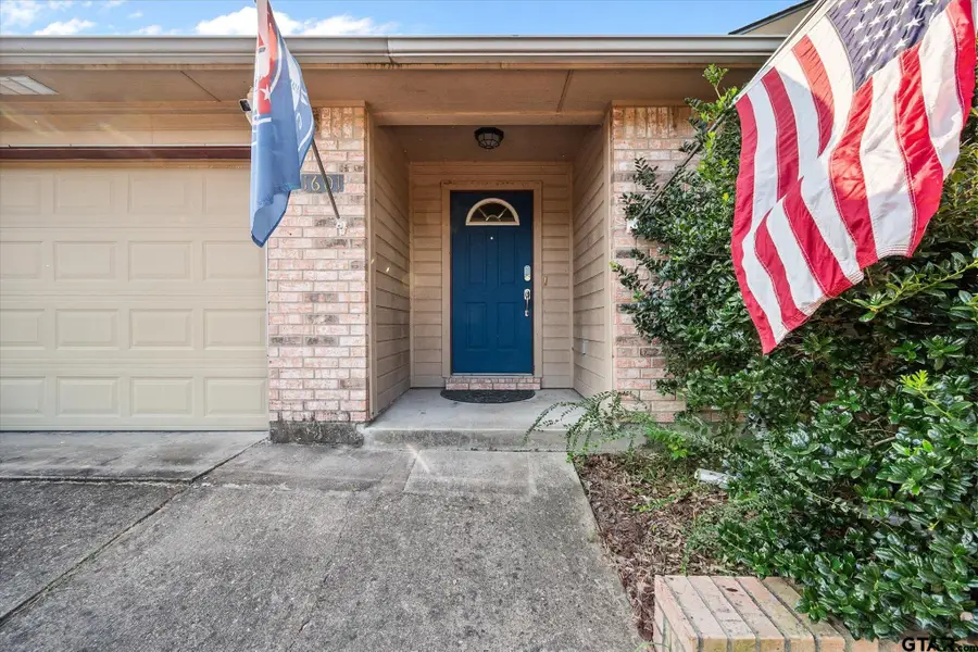 1601 Arlington Dr., Corsicana, TX 75110 - Image #2