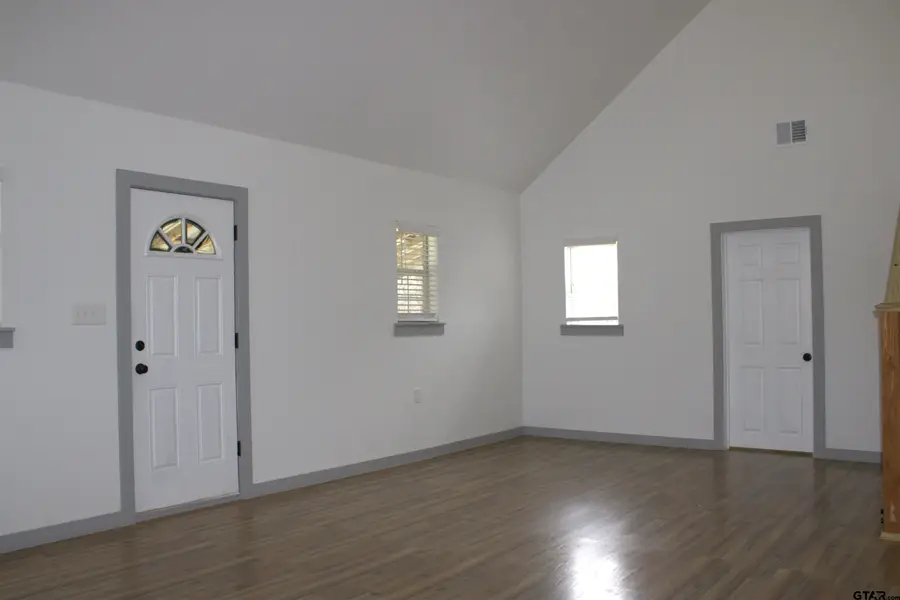 515 N Oleander St, Grand Saline, TX 75140 - Image #2