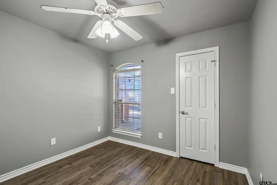 411 Amanda Ct, Whitehouse, TX 75791 - Image #3
