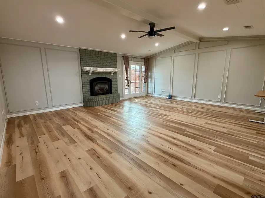 404 Brookwood, Mount Pleasant, TX 75455 - Image #2