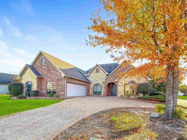 2138 Evansburg Ln, Tyler, TX 75703