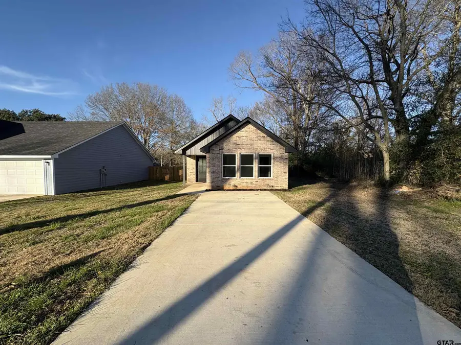 515 Giraud, Mineola, TX 75773 - Image #2