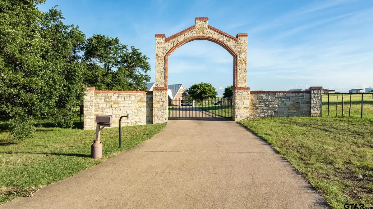 16355 N Hwy 6, Valley Mills, TX 76689 - Image #1