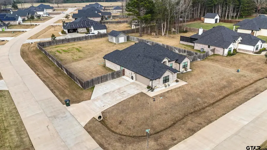 14144 Foxtail Dr, Flint, TX 75762 - Image #3