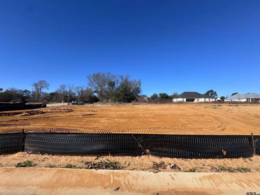 17027 Woodcrest Circle, Lindale, TX 75771 - Image #2