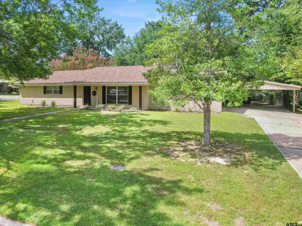 1111 Dogwood St, Gilmer, TX 75644