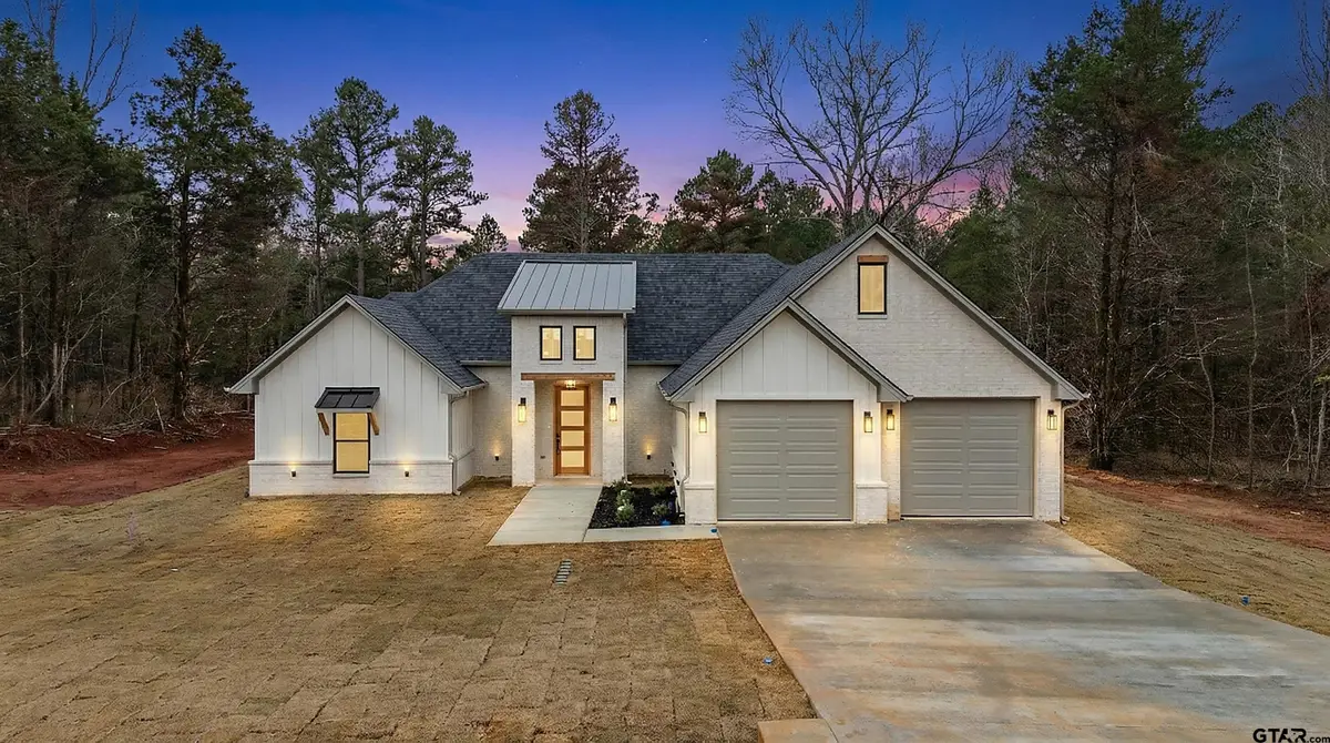 19429 Cedarpark Pl, Lindale, TX 75771 - Image #1