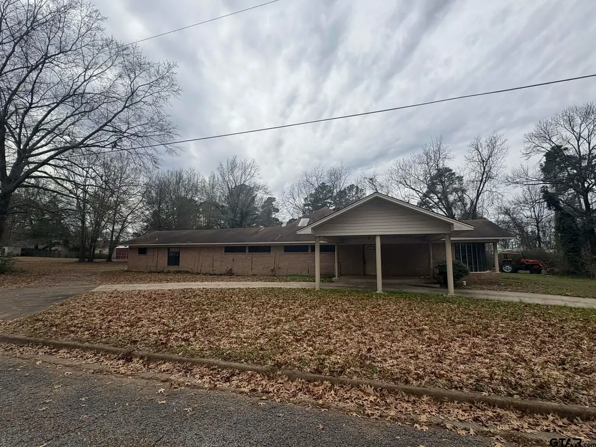 201 PARKVIEW, Pittsburg, TX 75686 - Image #1