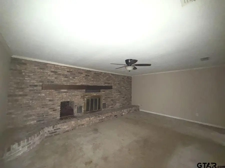 206 Summit, Gilmer, TX 75644 - #2