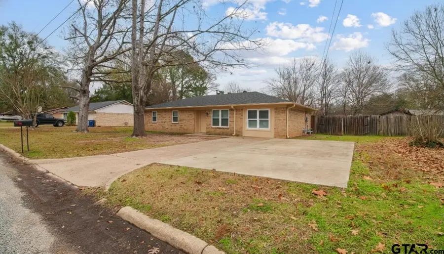 302 Shady Lane, Whitehouse, TX 75791 - Image #2