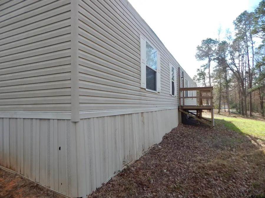 958 BOLES, Gilmer, TX 75645 - Image #3