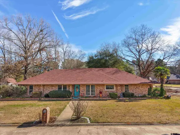 306 Pueblo Dr., Gilmer, TX 75644