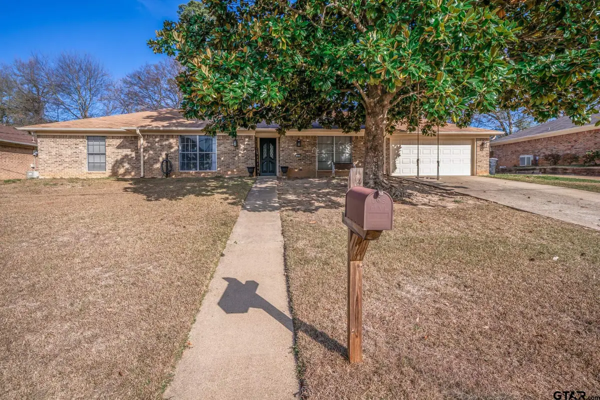303 Wain Dr, Longview, TX 75604 - Image #1