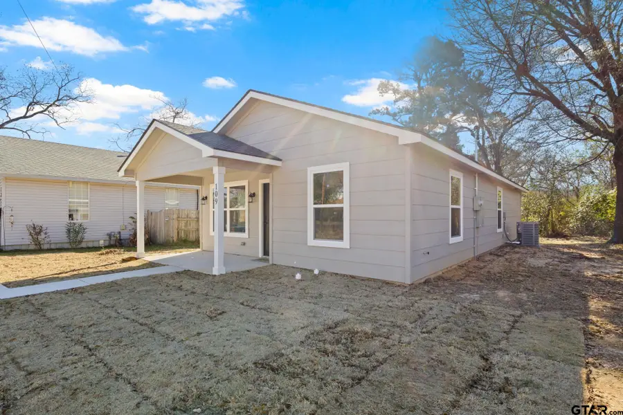 109 Yates St., Mount Vernon, TX 75457 - Image #3