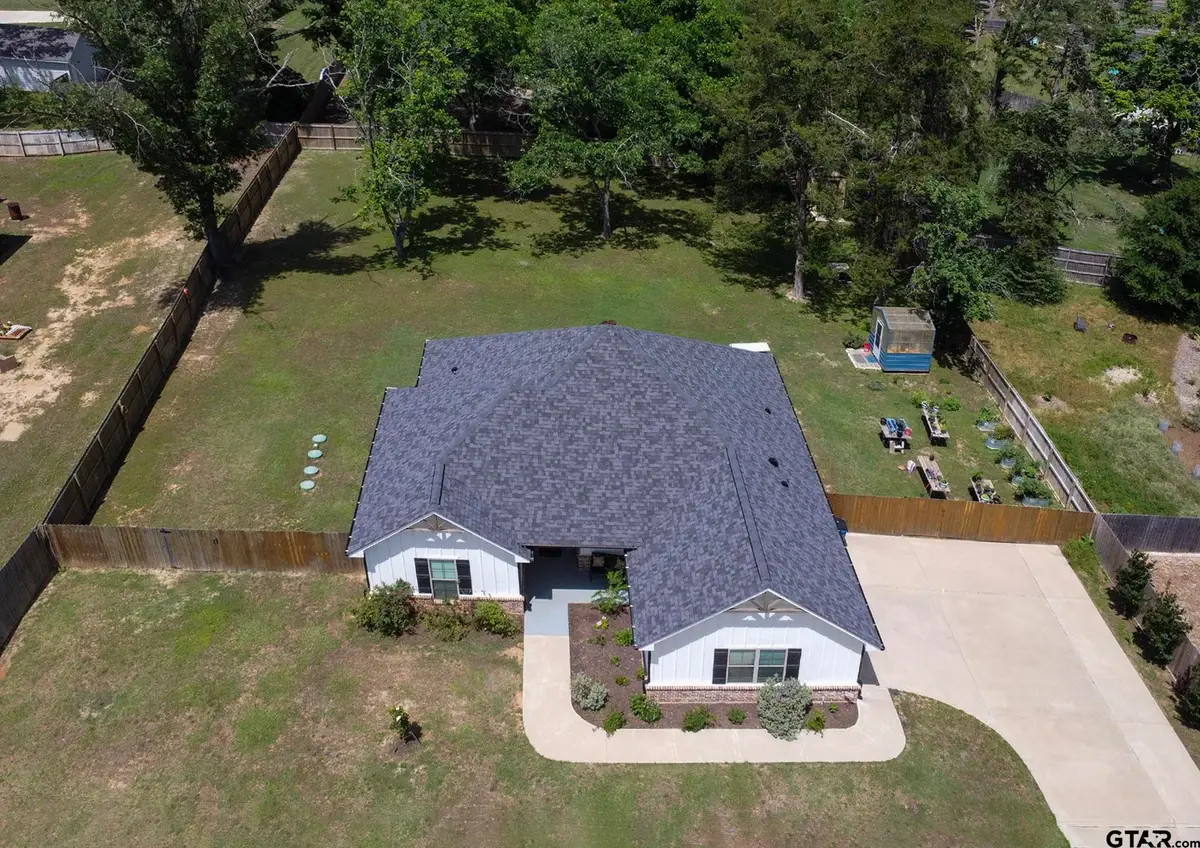 15807 Avery Ln, Lindale, TX 75771 - Image #1