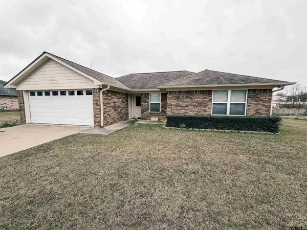 106 Westpark St, Pittsburg, TX 75686