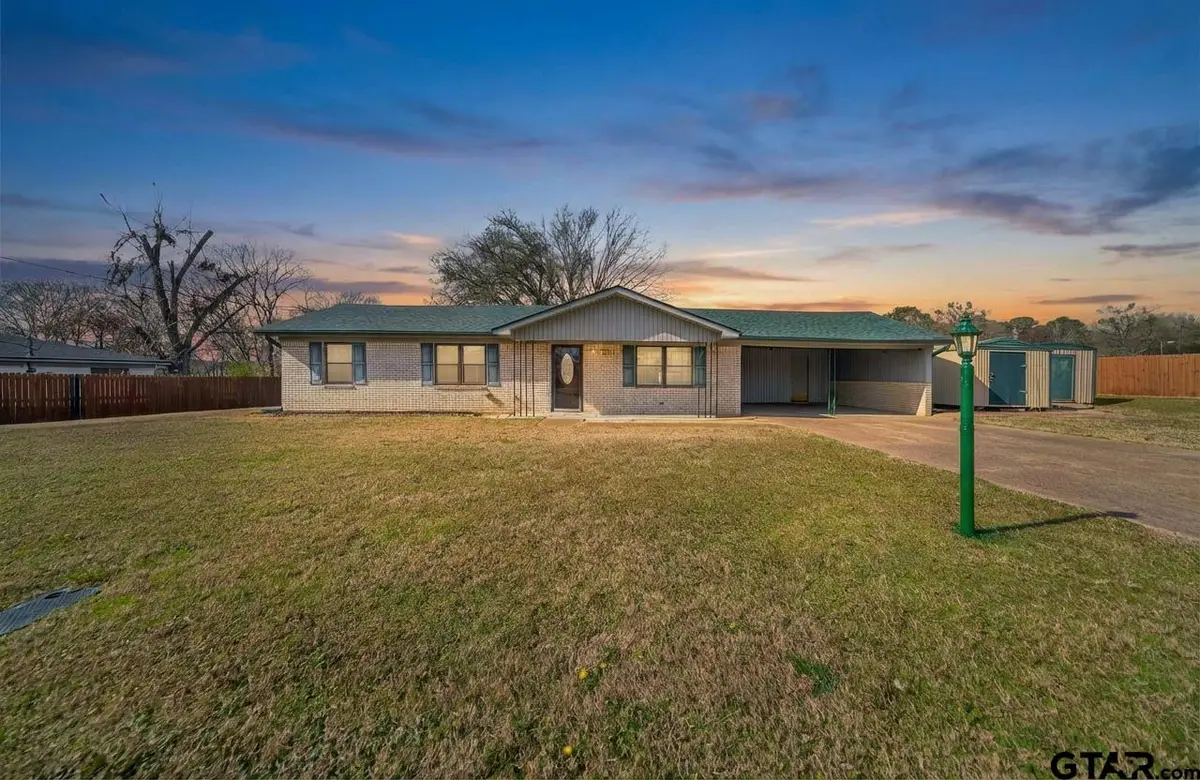 106 Southview Dr, Henderson, TX 75654 - #1