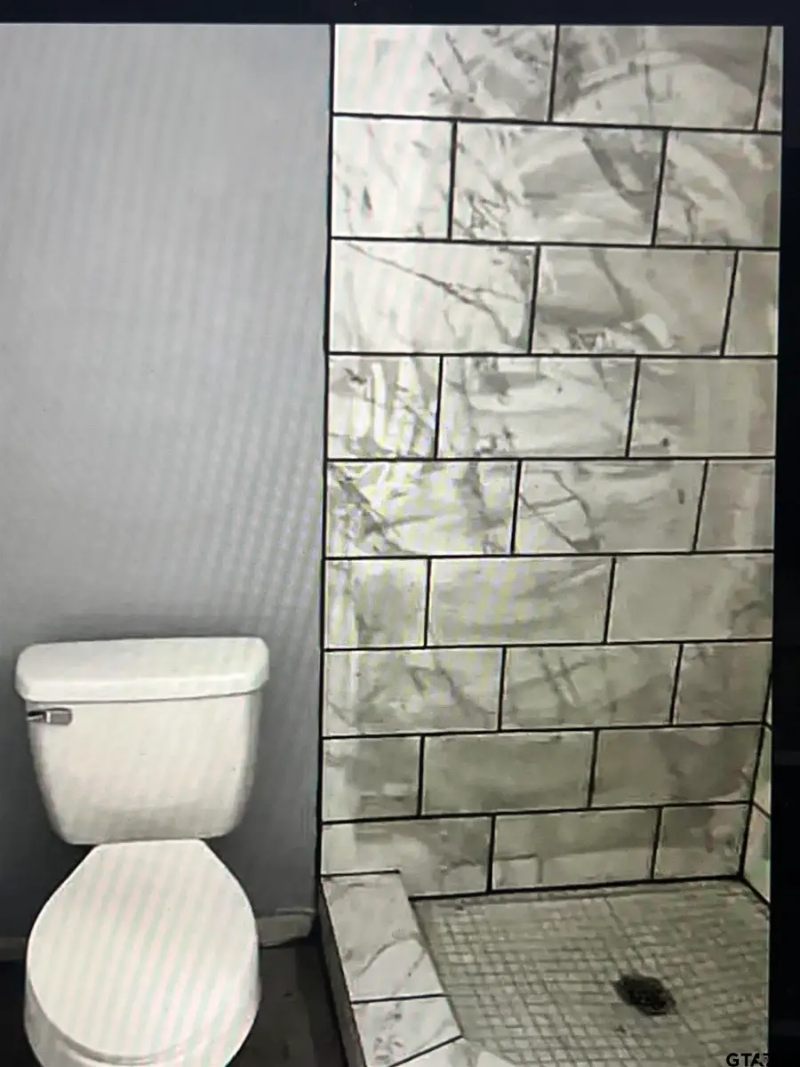 1727 Eaglewood Drive, Tyler, TX 75703 - Image #2