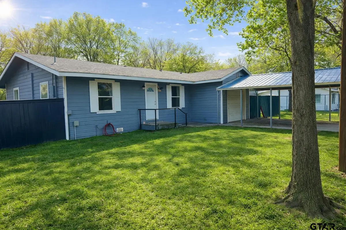 511 W Redwood, Campbell, TX 75422 - #1