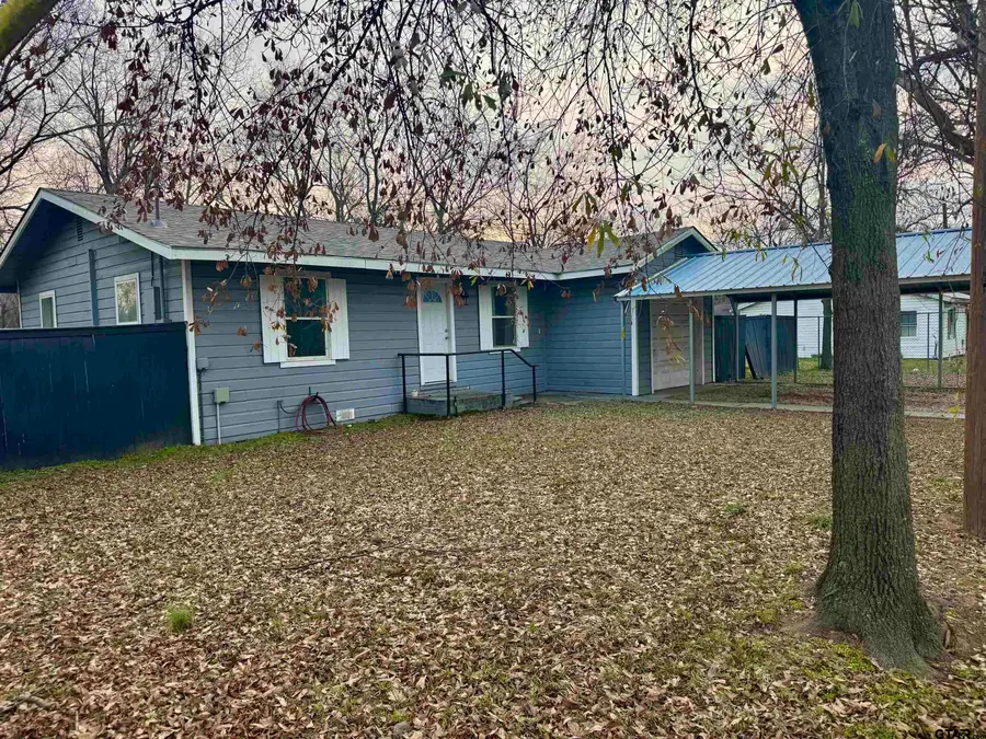 511 W Redwood, Campbell, TX 75422 - #2