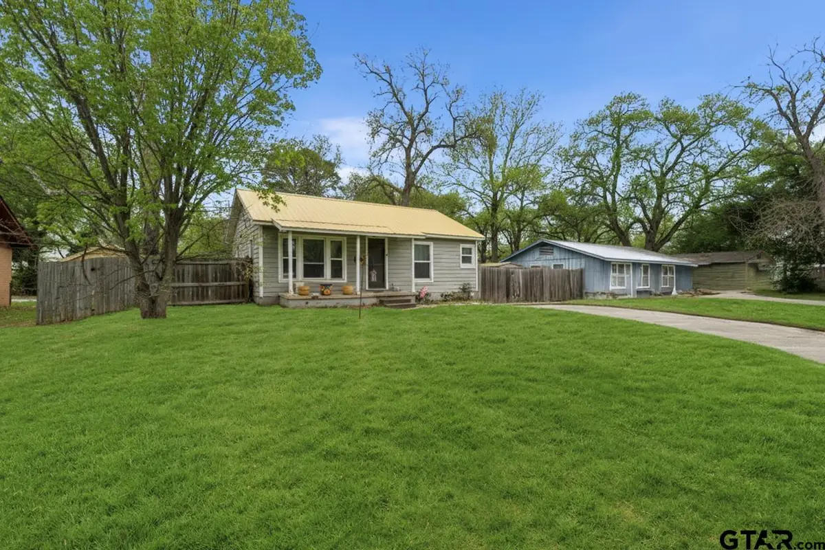 506 Ferguson St, Lindale, TX 75771 - Image #1