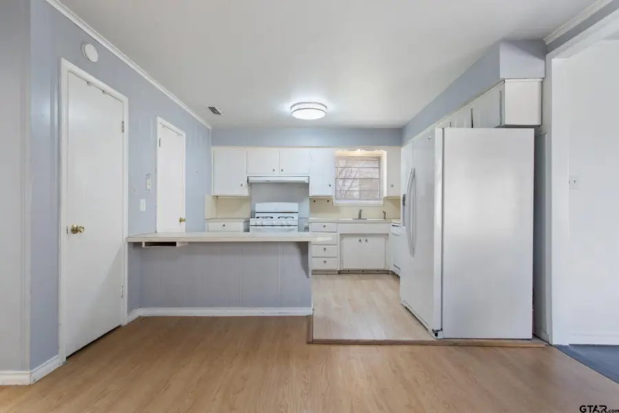 3126 Colgate Ave, Tyler, TX 75701 - #3