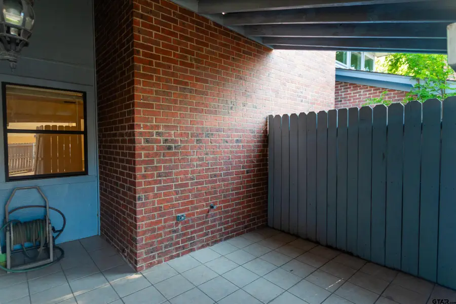 2417 Riviera, Tyler, TX 75707 - Image #2