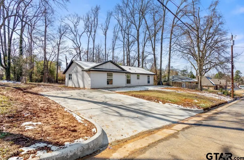 1608 Austin Dr, Tyler, TX 75701 - Image #1