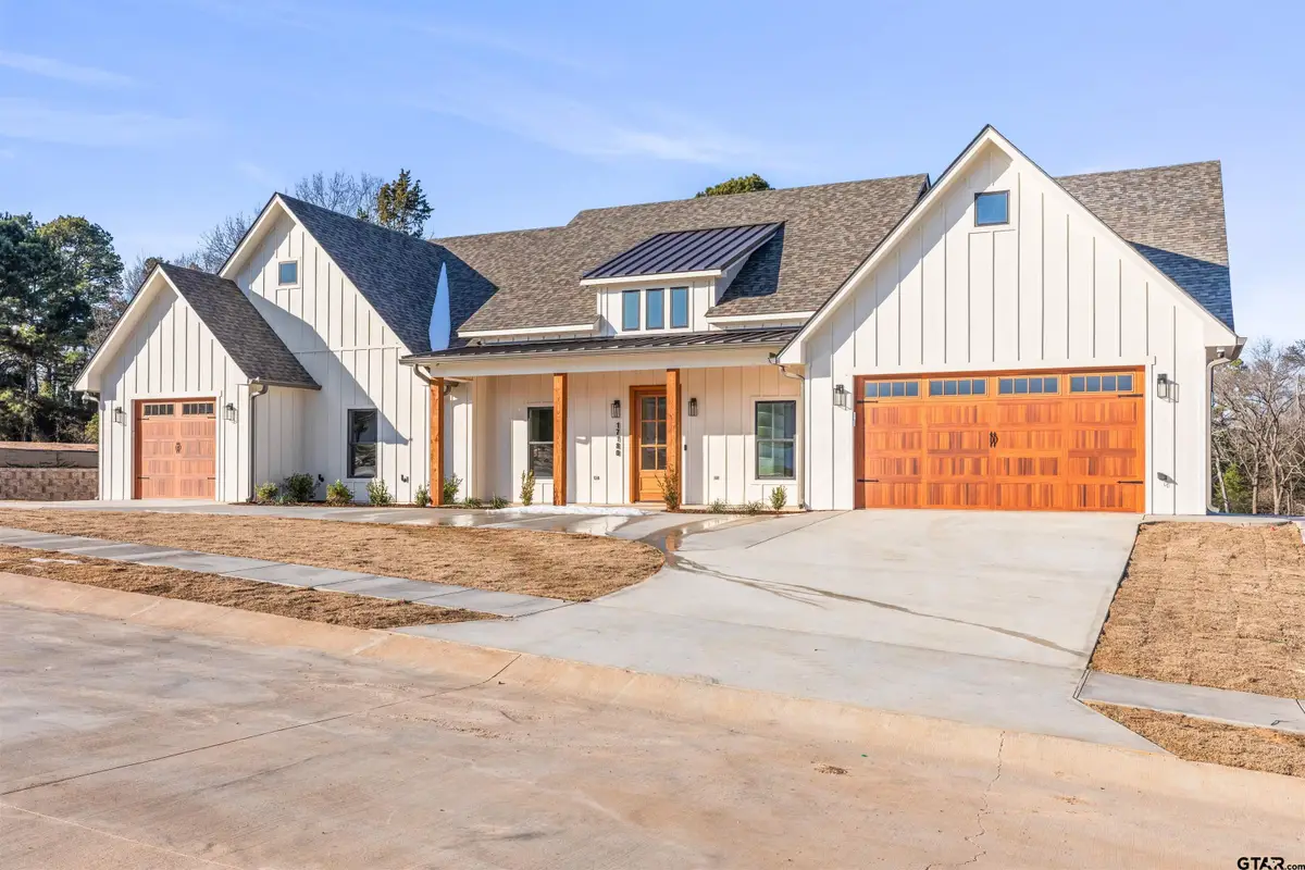 17180 Woodcrest Circle, Lindale, TX 75771 - Image #1