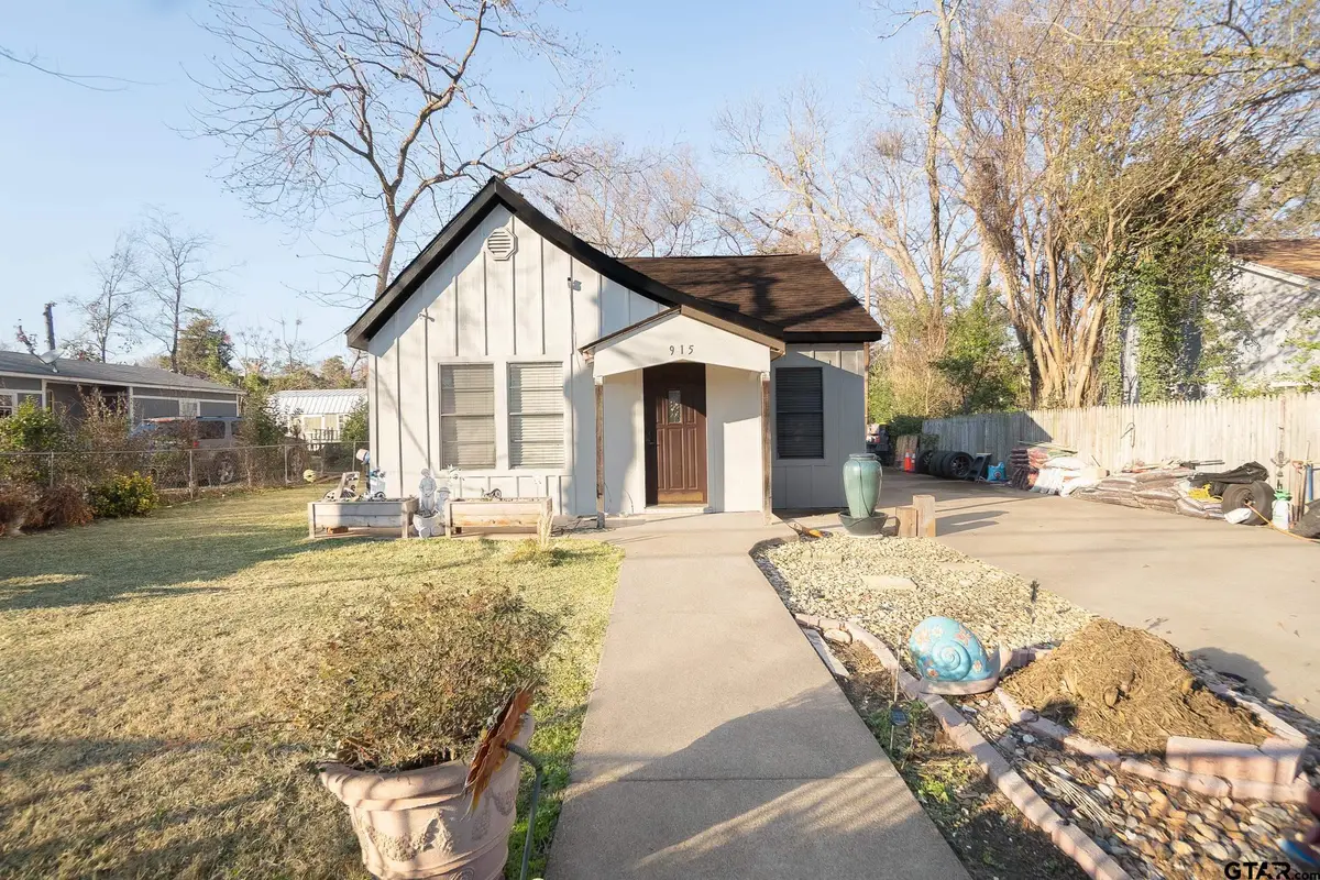 915 Lindsey Ln, Tyler, TX 75701 - Image #1