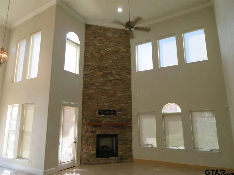 954 La Vista Drive, Tyler, TX 75703 - Image #3