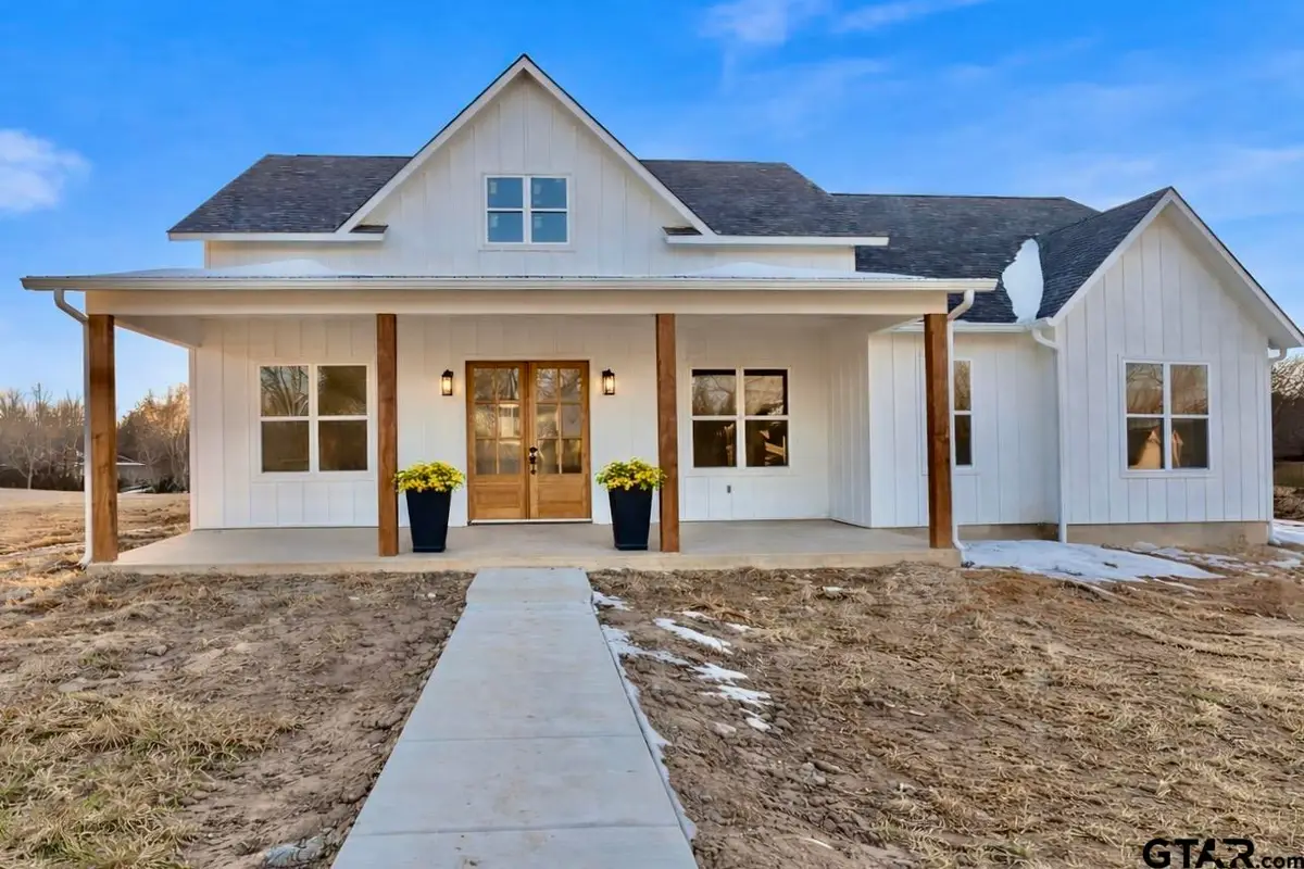 75 W Elmwood Dr, Mount Vernon, TX 75457 - #1