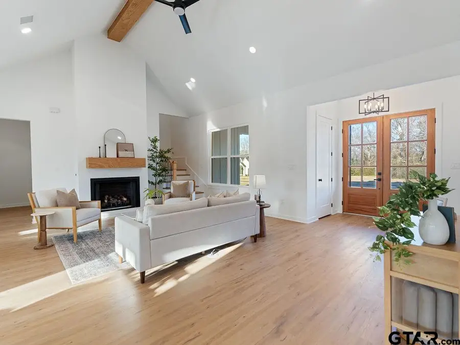 75 W Elmwood Dr, Mount Vernon, TX 75457 - #3