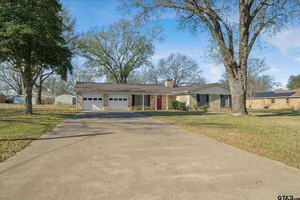 216 Helen Dr, Lindale, TX 75771