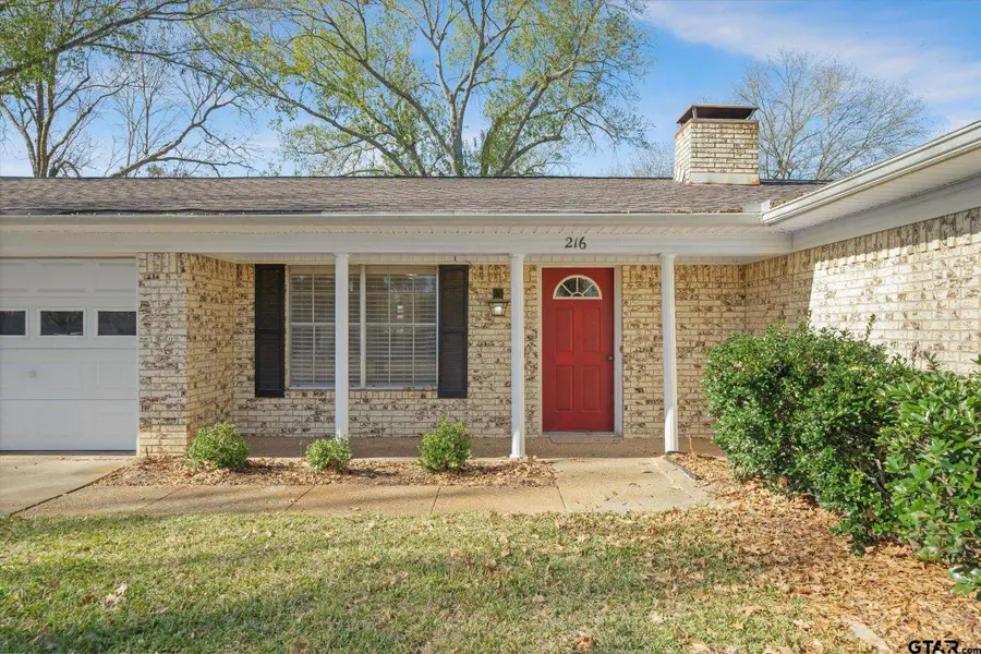 216 Helen Dr, Lindale, TX 75771 - Image #3