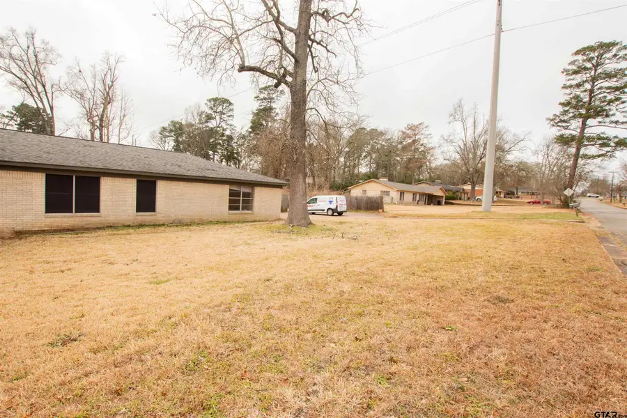 7618 Brookhollow Dr, Tyler, TX 75707 - Image #2