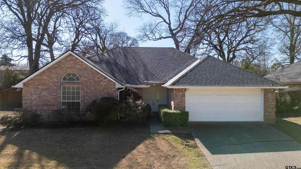 725 Beth Dr, Tyler, TX 75703 - Image #1
