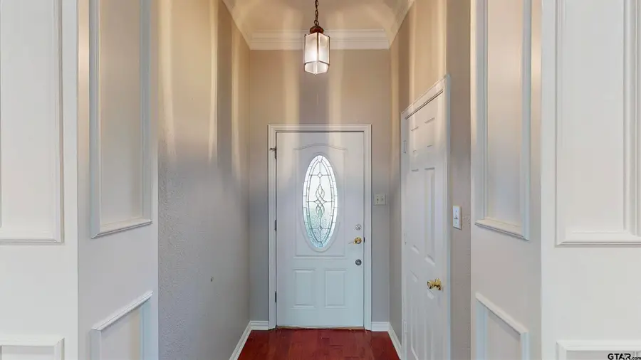 725 Beth Dr, Tyler, TX 75703 - Image #2