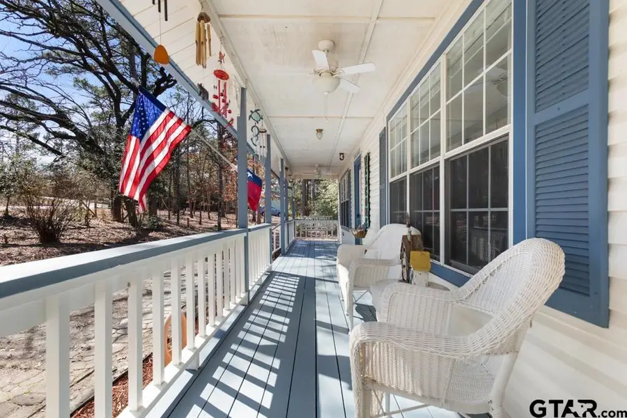 435 Wildwood Trl, Holly Lake Ranch, TX 75765 - #2