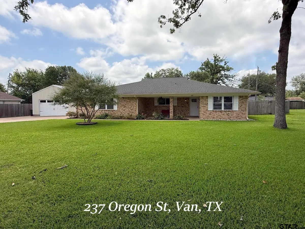 237 Oregon St., Van, TX 75790 - #1