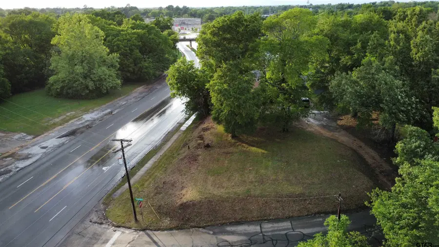 528 S Glenwood Blvd, Tyler, TX 75701 - Image #2