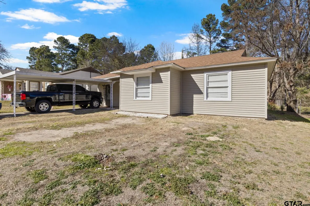 414 Lindsey St, Daingerfield, TX 75638 - #1