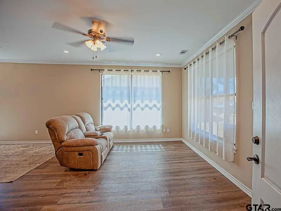 111 Oak Street, Emory, TX 75440 - #3