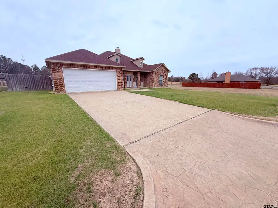 611 Dela Cruz Dr, Winnsboro, TX 75494 - #2