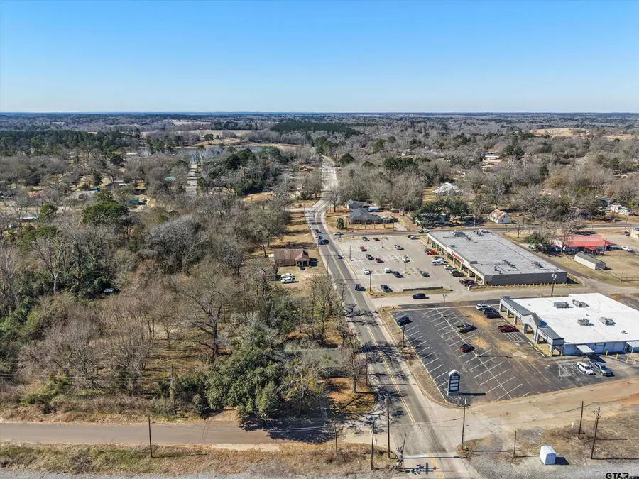 102 S Front, Overton, TX 75684 - #3