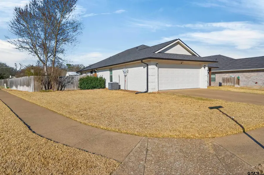 7032 La Hacienda, Flint, TX 75762 - #3