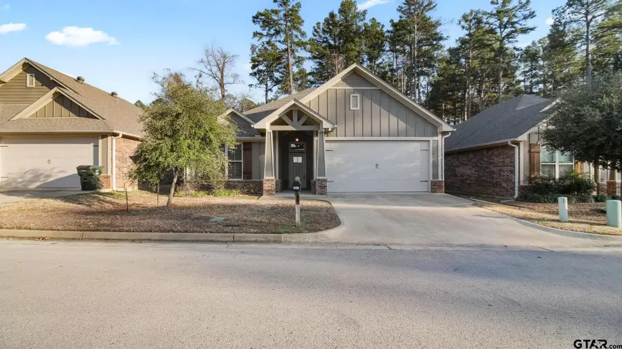 2927 Meadow Brook Trl, Tyler, TX 75701 - #3