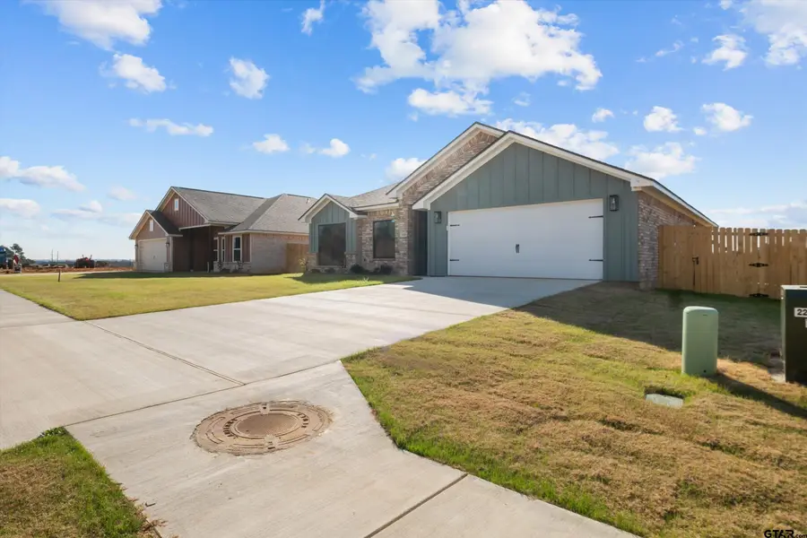 16529 Crossing Circle, Lindale, TX 75771 - #3