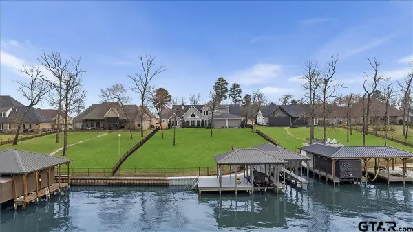 5502 NATHAN DR, Chandler, TX 75758