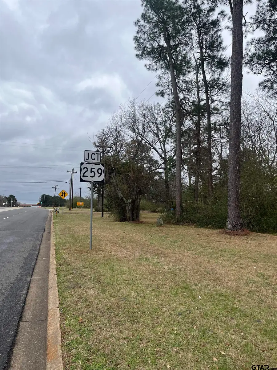 3614 Stone Rd, Kilgore, TX 75662 - #2